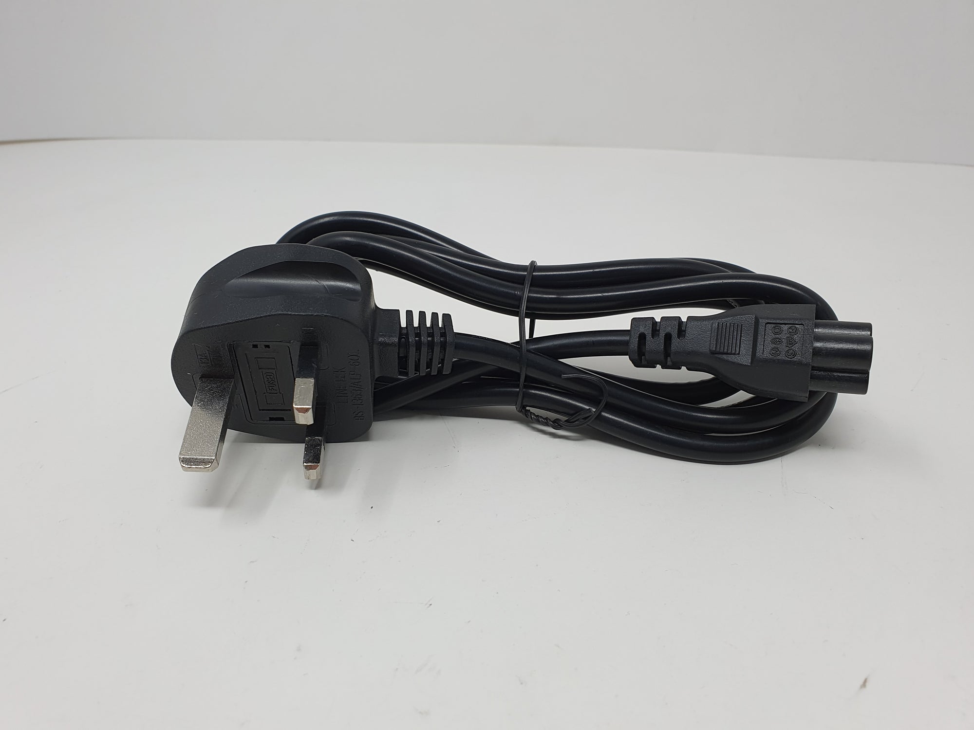 3 Pin Mains Power Cable Clover Leaf Lead 1.8m UK Plug for Laptop TV