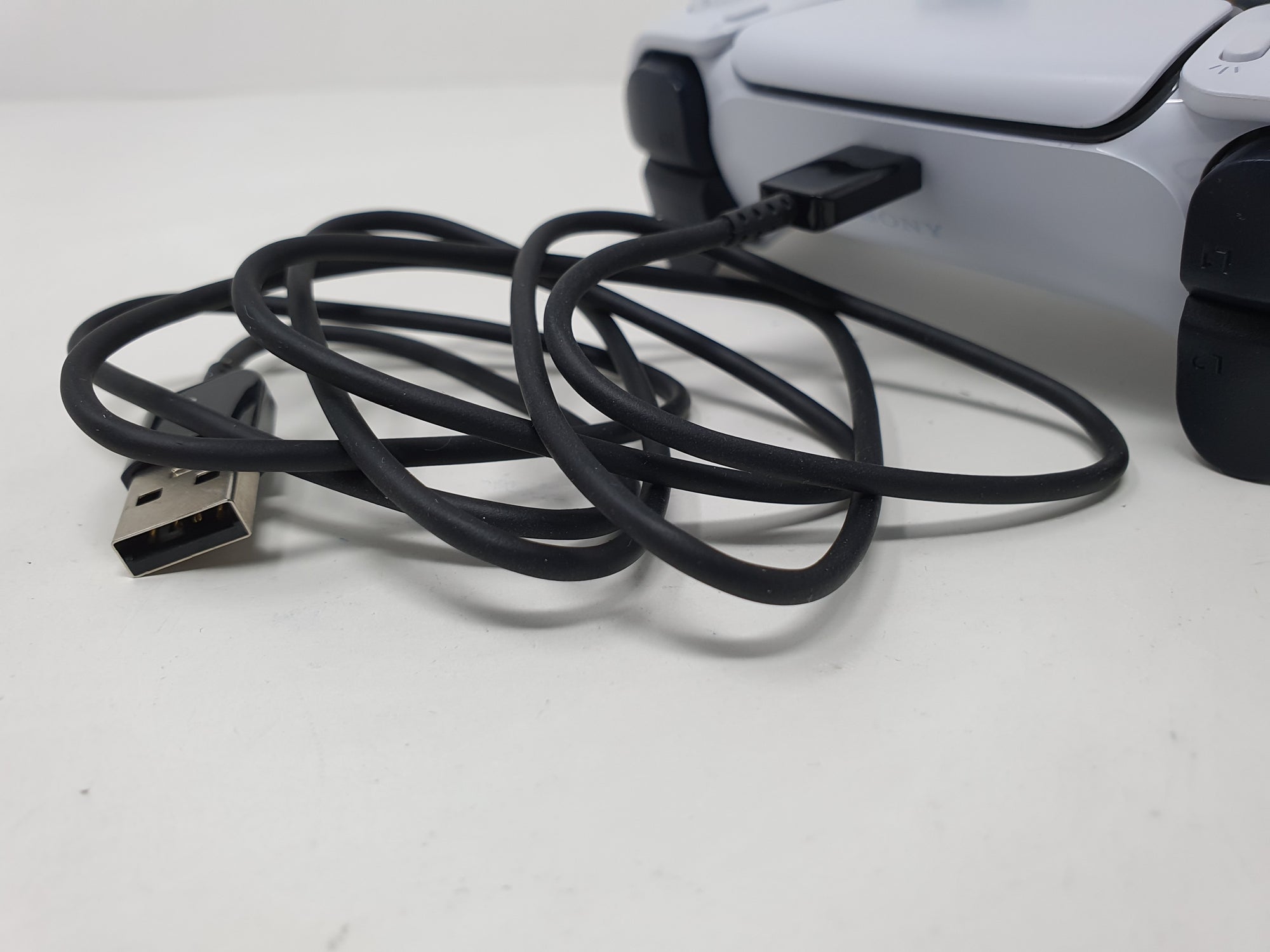 SONY PS5 C-type USB Charge & Play Cable for PlayStation 5 Controller CFI-ZCT1W