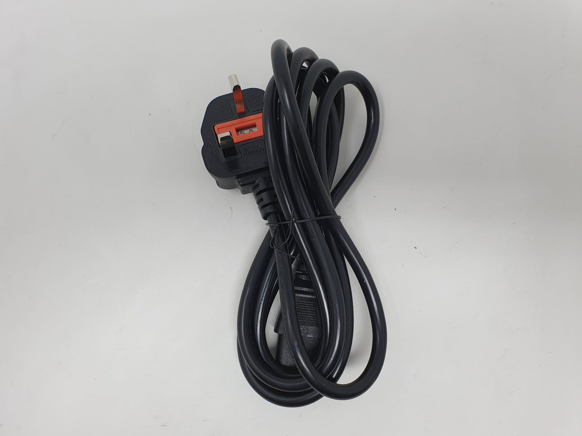 Mains Power Cable Power Lead Kettle lead IEC 1.8m 3 PIN UK PLUG for PC TV Monitor