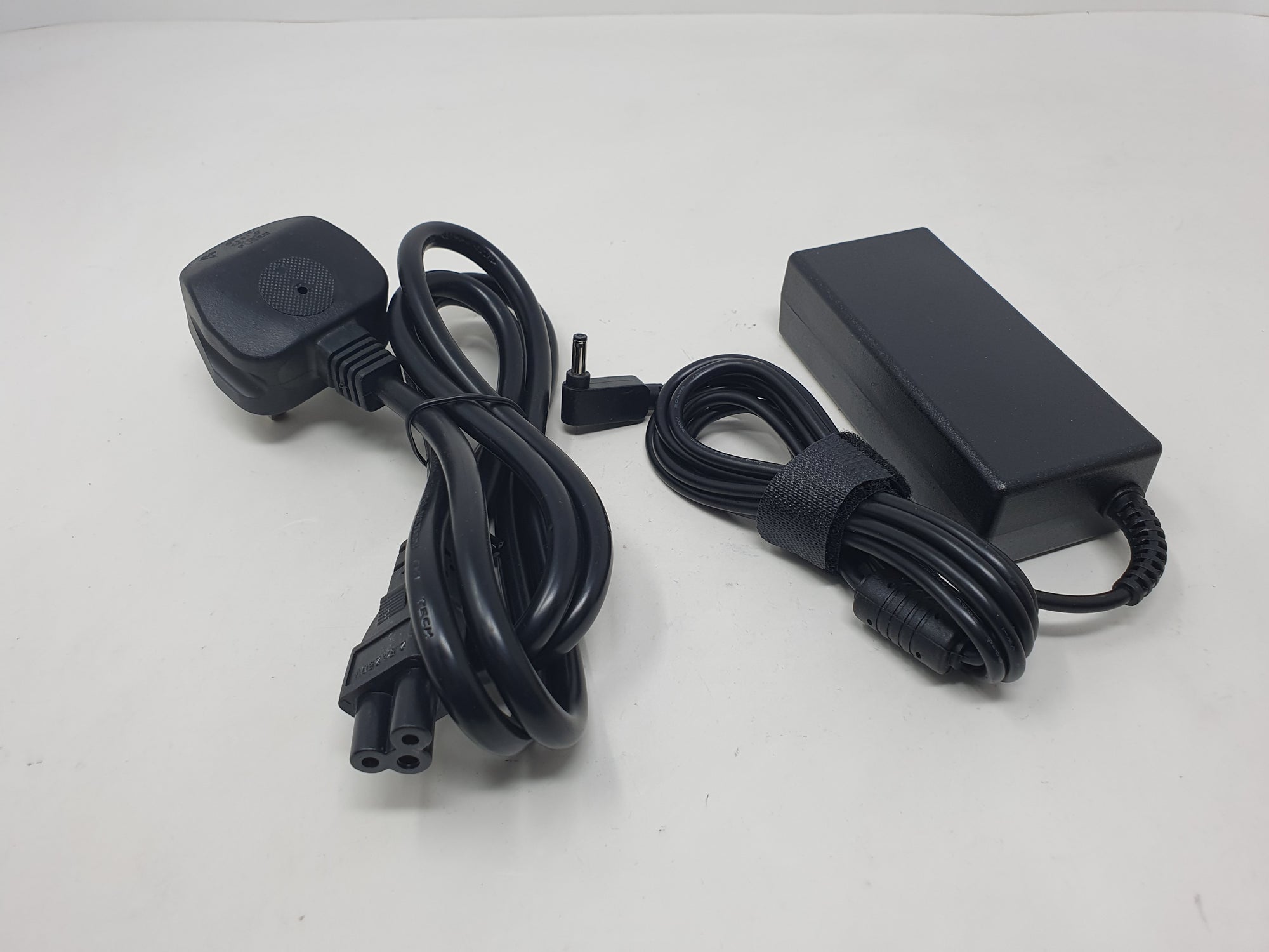 ASUS Laptop Charger Power Supply Adapter 19V 3.42A 65W