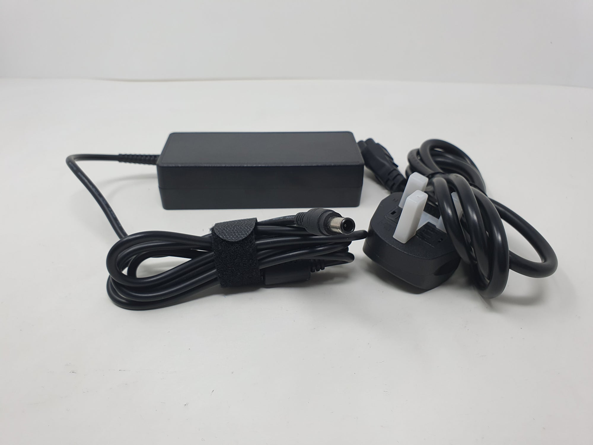 SONY Laptop Charger Power Adaptor 19.5V 3.95A